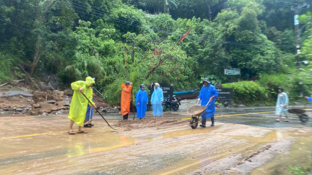 Da Nang temporarily suspends visit to Son Tra peninsula due to heavy rain and landslides. Photo: Management Board