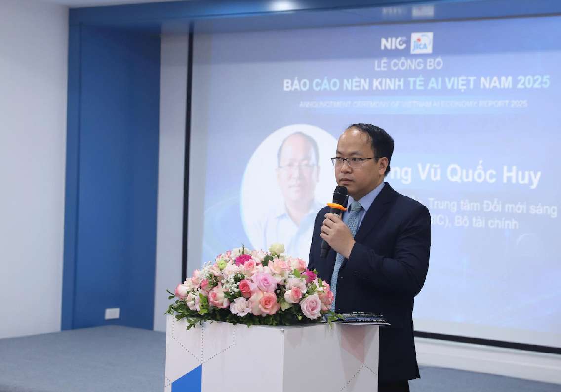 According to Mr. Vu Quoc Huy, artificial intelligence has become one of the main driving forces behind digital transformation and economic development globally. Photo: NIC