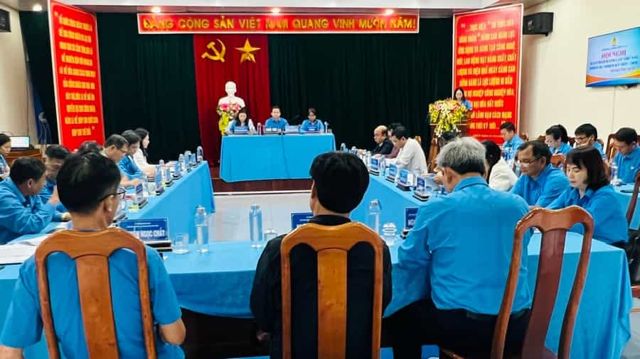 Quang canh hoi nghi so ket hoat dong cong doan. Anh: Thanh Tuan
