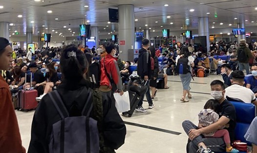 Cảng hàng không quốc tế Đà Nẵng ACV sẵn sàng đón khách mặc dù thời tiết mưa lớn do ảnh hưởng của hoàn lưu bão số 1 Wutip. Ảnh: Thùy Trang