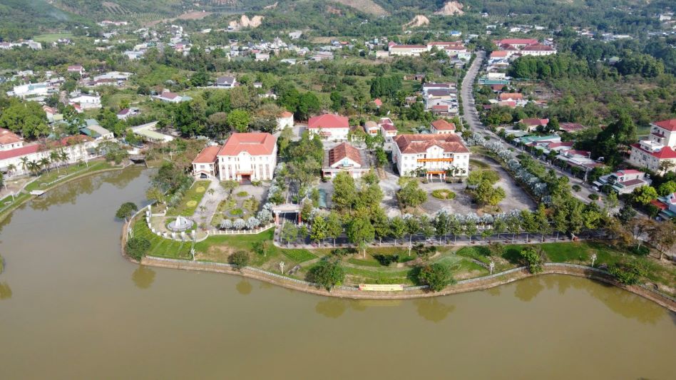 Lam Dong plans to handle public assets after the arrangement. Photo: Lam Hong