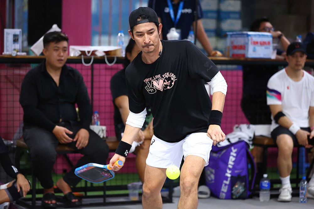 Huy Khanh and many artists participated in the Newwave Sasa Cup 2025 pickleball tournament - Businessman and Artist. Photo: Organizing Committee