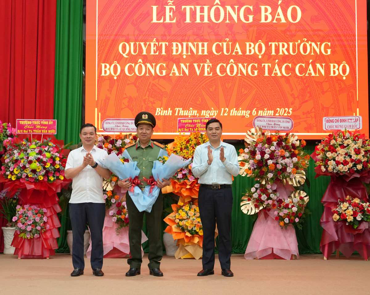 Dai ta Tran Van Muoi - Pho Giam doc Cong an tinh Binh Thuan duoc giao phu trach Cong an tinh. Anh: Nhu Y