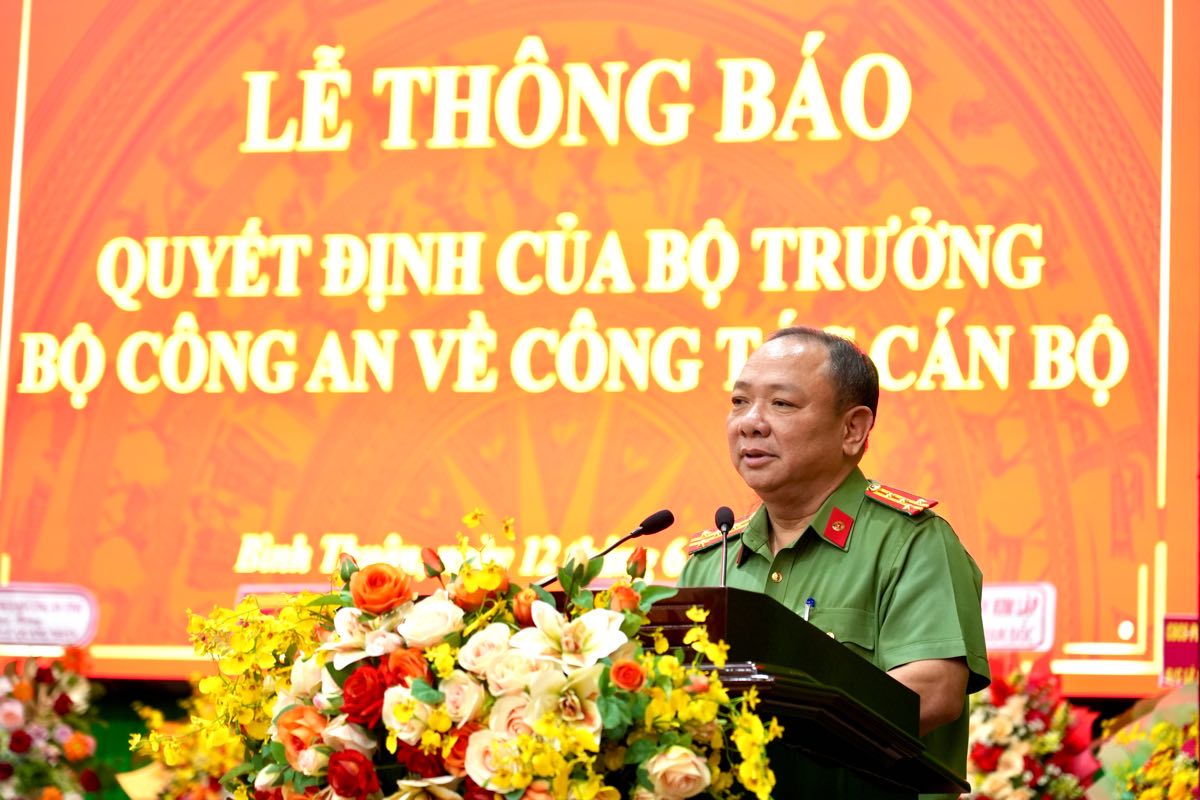 Dai ta Le Quang Nhan phat bieu tai buoi le. Anh: Nhu Y