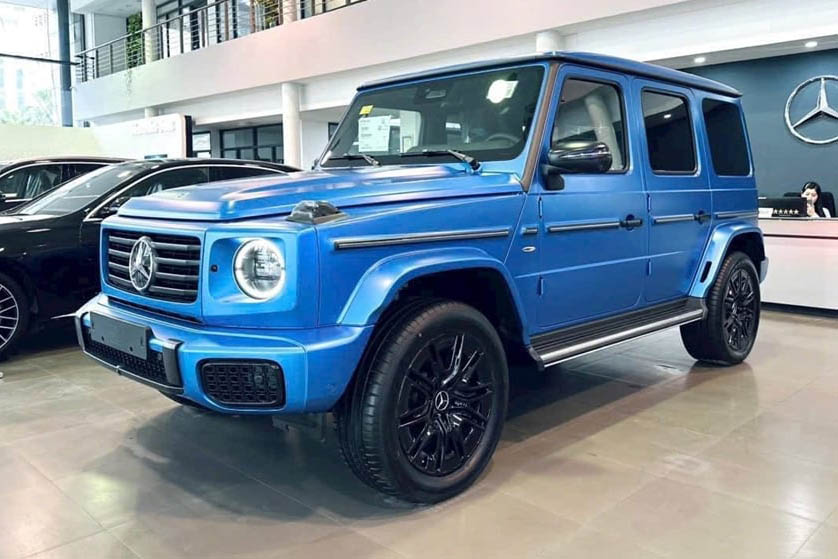 The first Mercedes-Benz G580 EQ electric car to arrive in Vietnam has a striking green color. Photo: Hung Ha