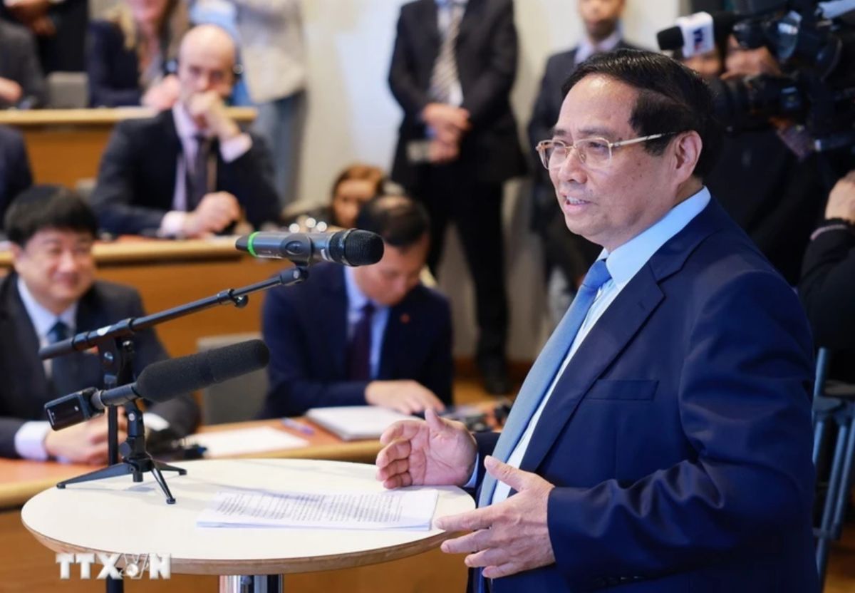 Miembro de Politburo, el primer ministro Pham Minh Chinh hablo en la Universidad de Economia de Estocolmo, Suecia. Foto: VNA