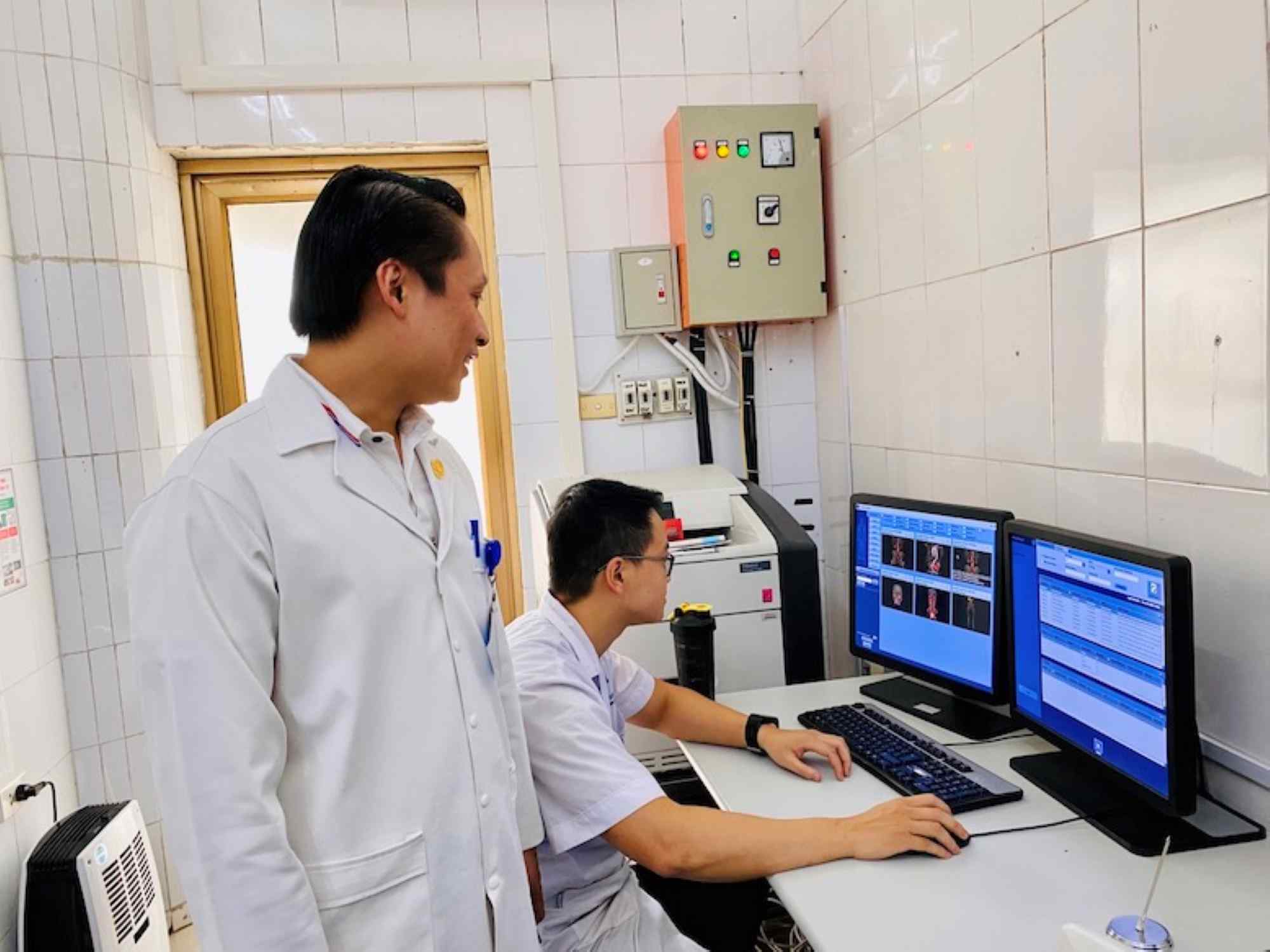 Quang Ninh General Hospital does not print films, saving billions of dong each year. Photo: Thuy Linh