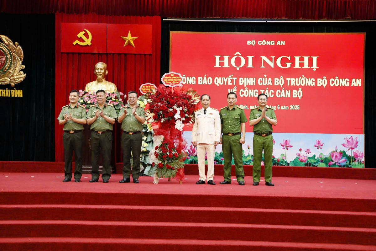 Dang uy, lanh dao Cong an tinh Thai Binh