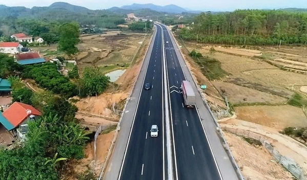 Bac Giang - Lang Son Highway pasa a traves de la provincia de Lang Son. Foto: Anh Duy