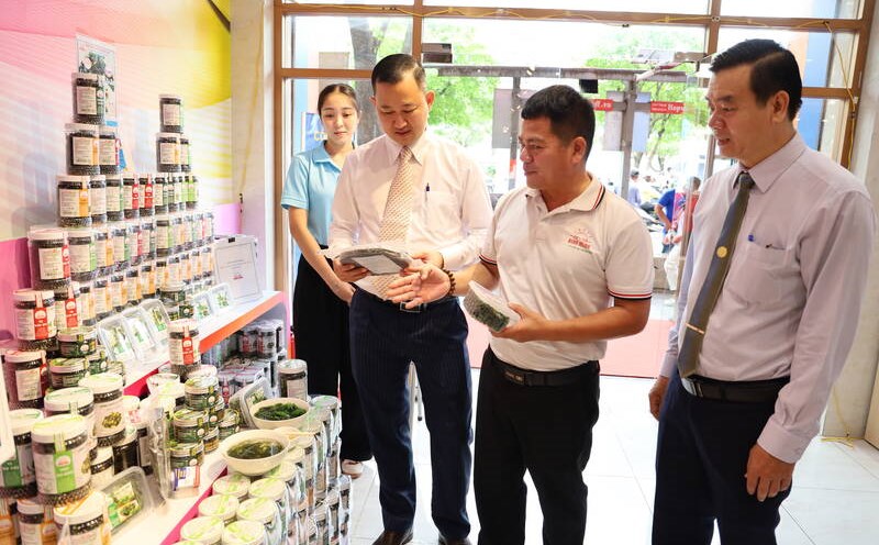 Ninh Thuan's OCOP products are displayed and promoted in Ho Chi Minh City. Photo: Phu Quoc