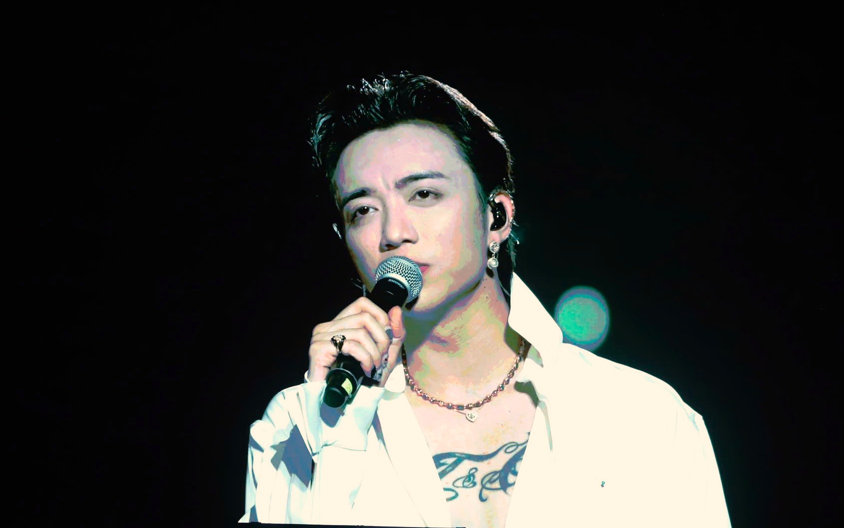 Soobin hat “Lang” tren san khau concert dem thu 5. Anh: Huyen Chi