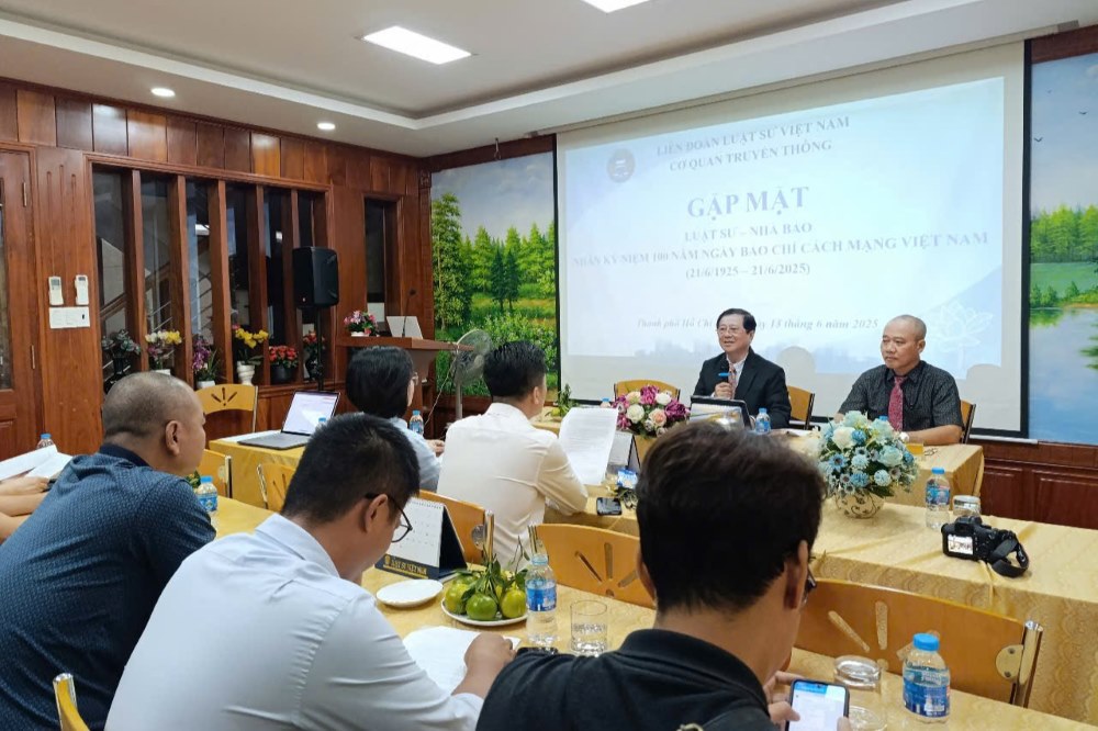 Các nhà báo và luật sư chia sẻ về chặng đường đồng hành và đối thoại trước những thách thức trong thời đại số hóa. Ảnh: Anh Tú










