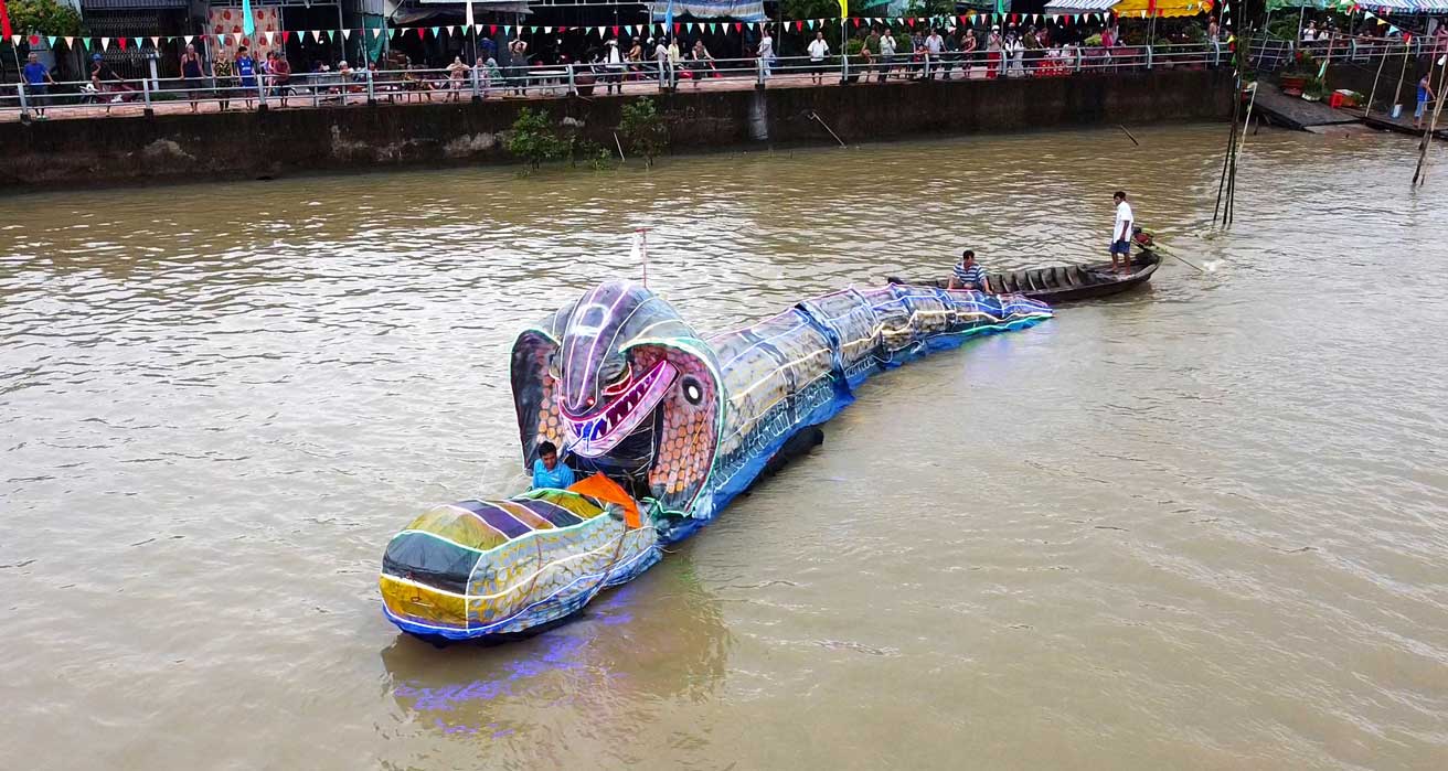 Mo hinh ran khong lo. Anh: Doan Hung