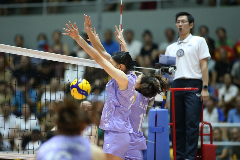 Tuyen nu Viet Nam thua dang tiec trong set 2. Anh: Quyet Thang
