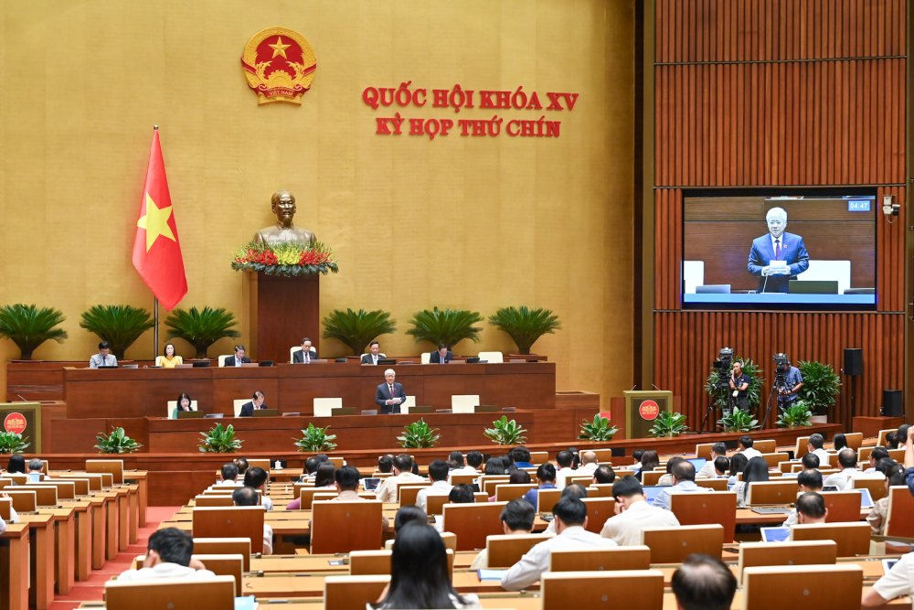 Phien hop chieu 13.6. Anh: Pham Dong