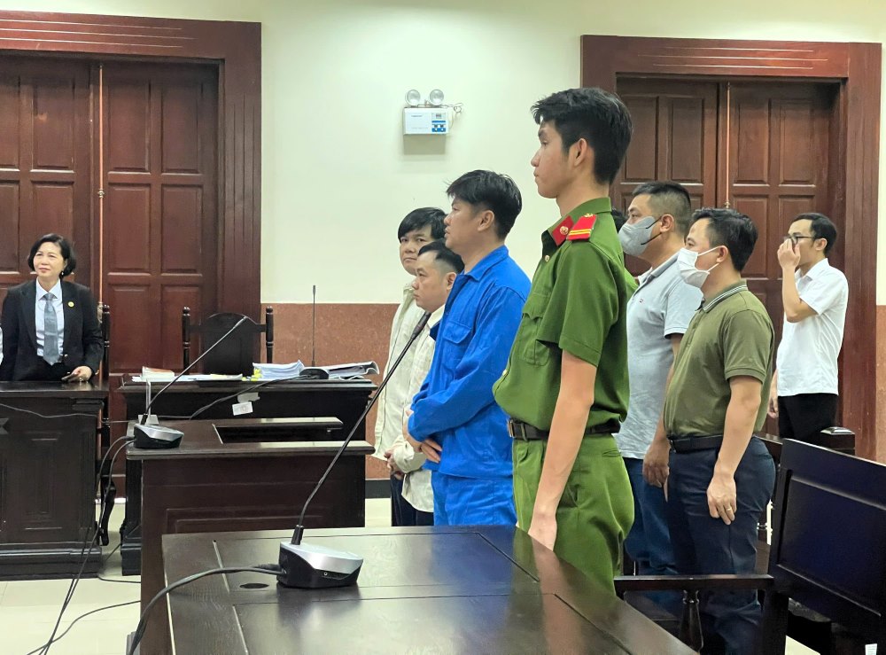 Các bị cáo tại phiên phúc thẩm vụ cháy karaoke An Phú khiến 32 người tử vong. Ảnh: Anh Tú