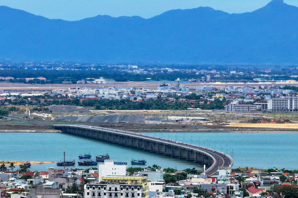 Overview of Tuy Hoa City (Phu Yen) - the planned location of the second facility after merging with Dak Lak Province. Photo: Tin Phan