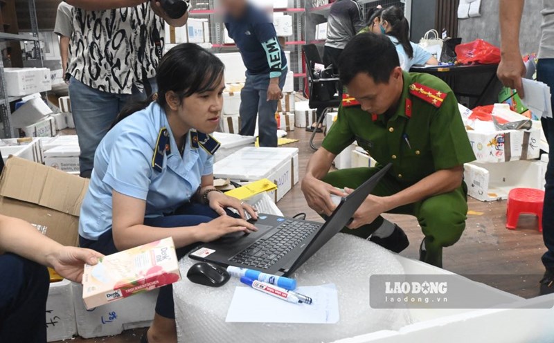 The authorities of Hanoi have just discovered a large quantity of cosmetics, functional foods, ... without invoices or documents proving their origin.