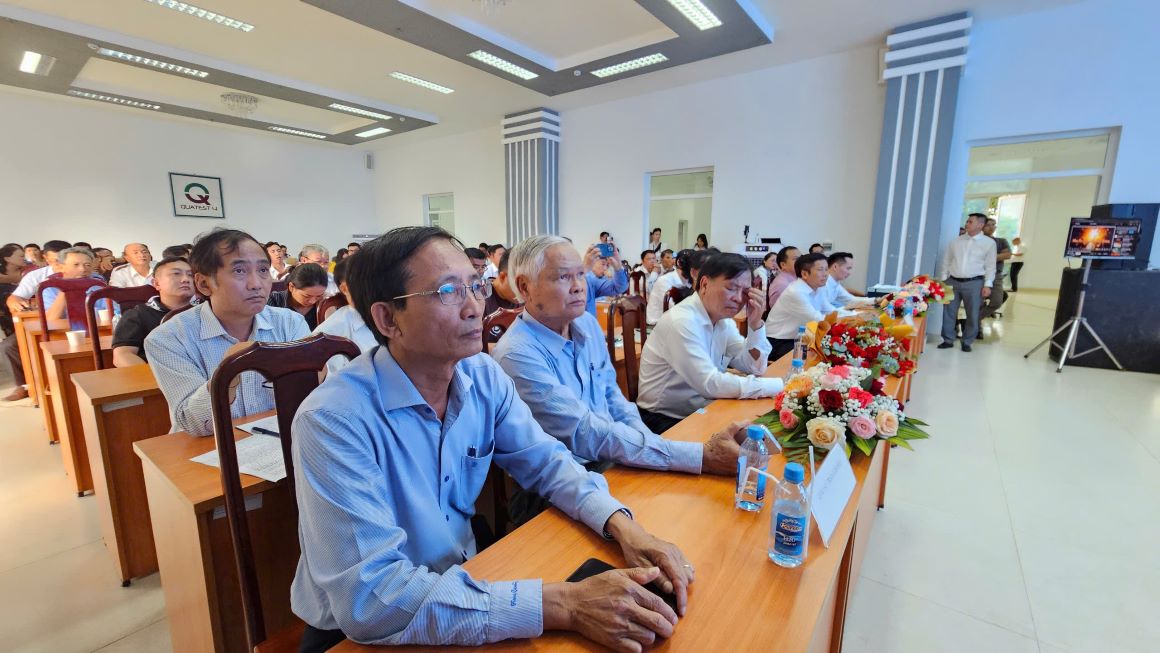 Hoi nghi thu hut dong dao chuyen gia, nguoi dan, doanh nghiep. Anh: Thanh Quynh