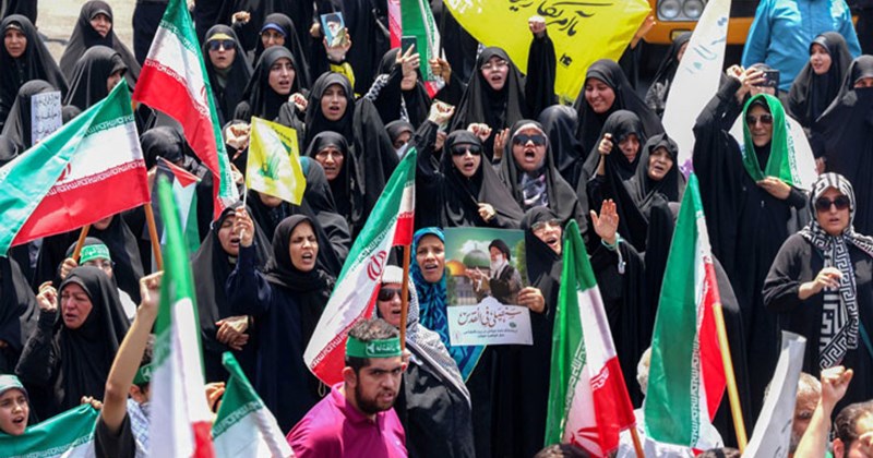 Người dân Iran biểu tình kêu gọi chính phủ trả đũa Israel