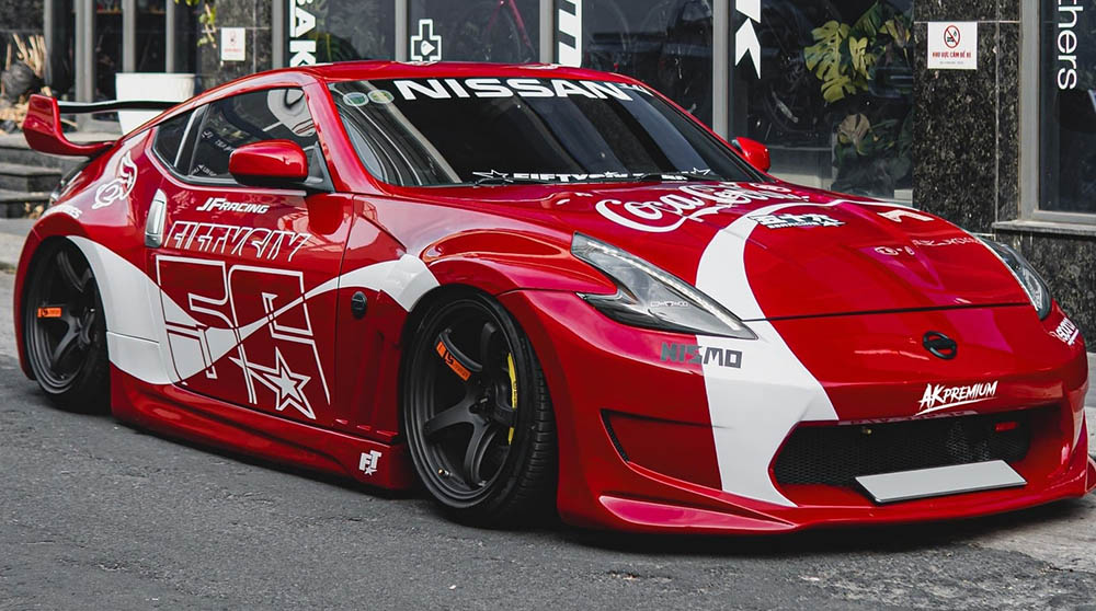 El nivel del Nissan 370Z se ha completado en la ciudad de Ho Chi Minh. Foto: Akpremium