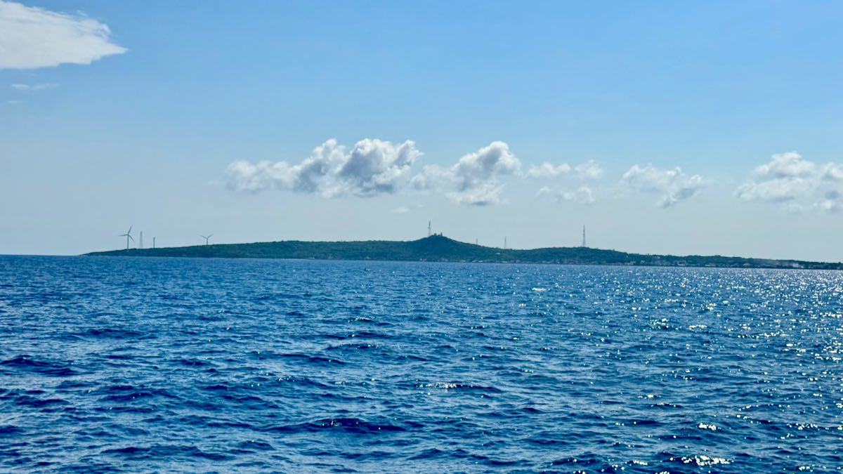 Vung bien gan dao Phu Quy, tinh Binh Thuan. Anh: Duy Tuan