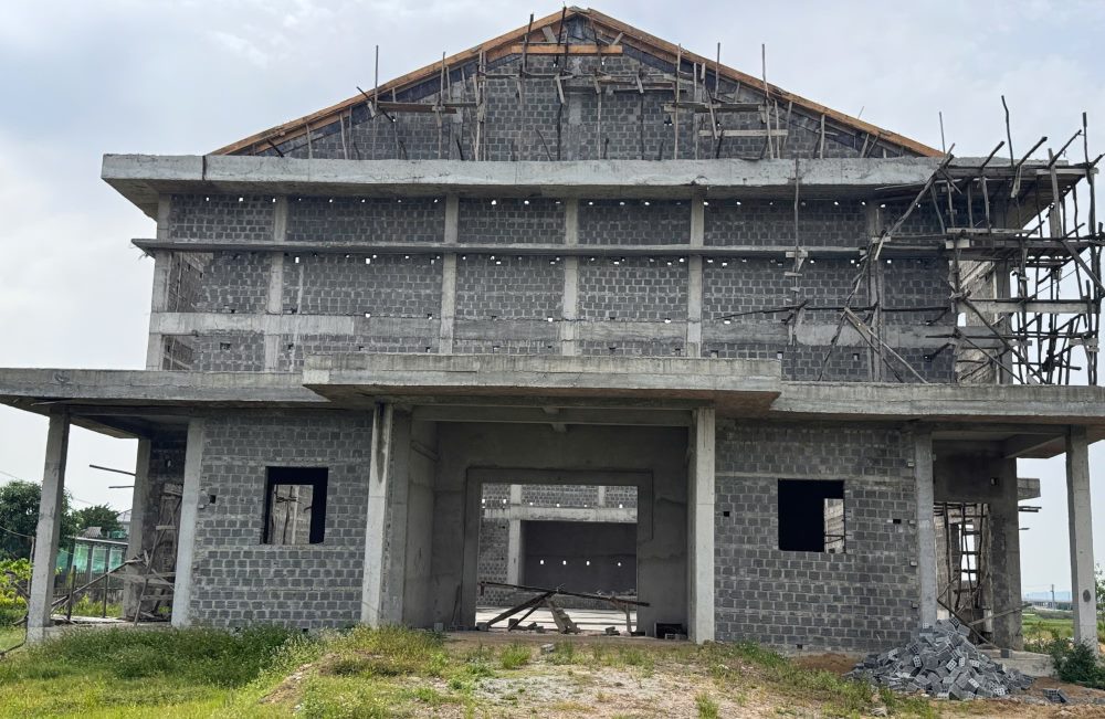 A locality in Quang Binh owes hundreds of billions of VND in basic construction.