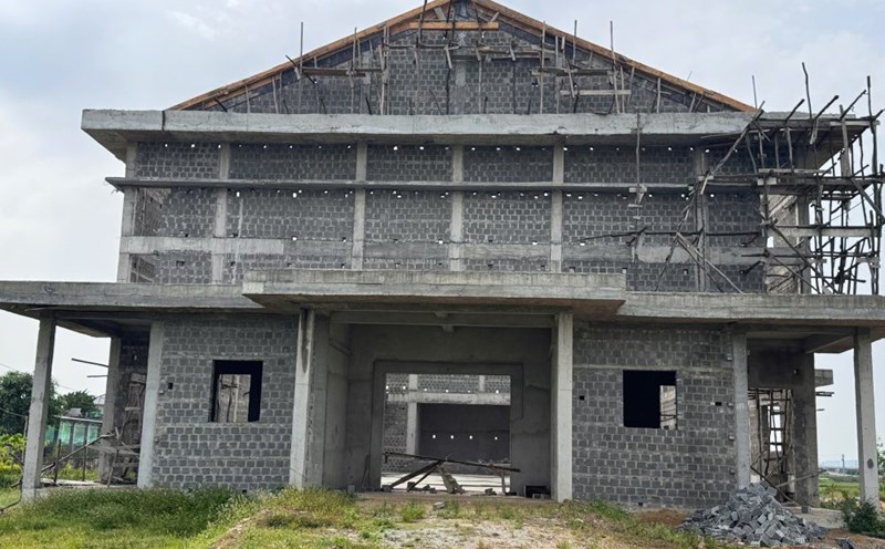 A locality in Quang Binh owes hundreds of billions of VND in basic construction.