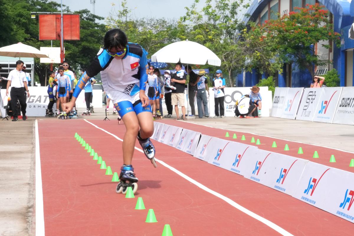 Van dong vien tham gia noi dung Patin toc do. Anh: Thanh An