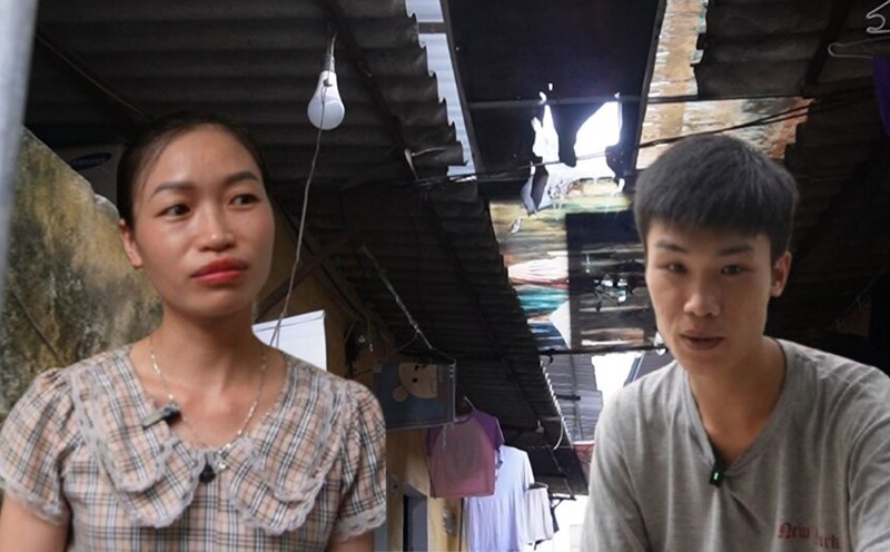 cramped rented rooms and sleeping profusely among workers in the heat of the capital