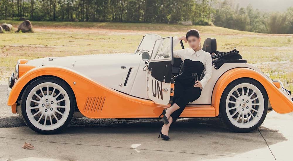 Morgan Plus Seis White - Orange Car atrae atencion. Foto: To Thanh Tan