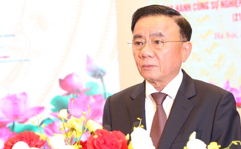 The Standing Secretariat of Tran Cam Tu has just signed and issued Decision No. 304-QD/TW on the functions, tasks, and organization of the Central Committee of the Vietnam Fatherland Front. Photo: Ai Van