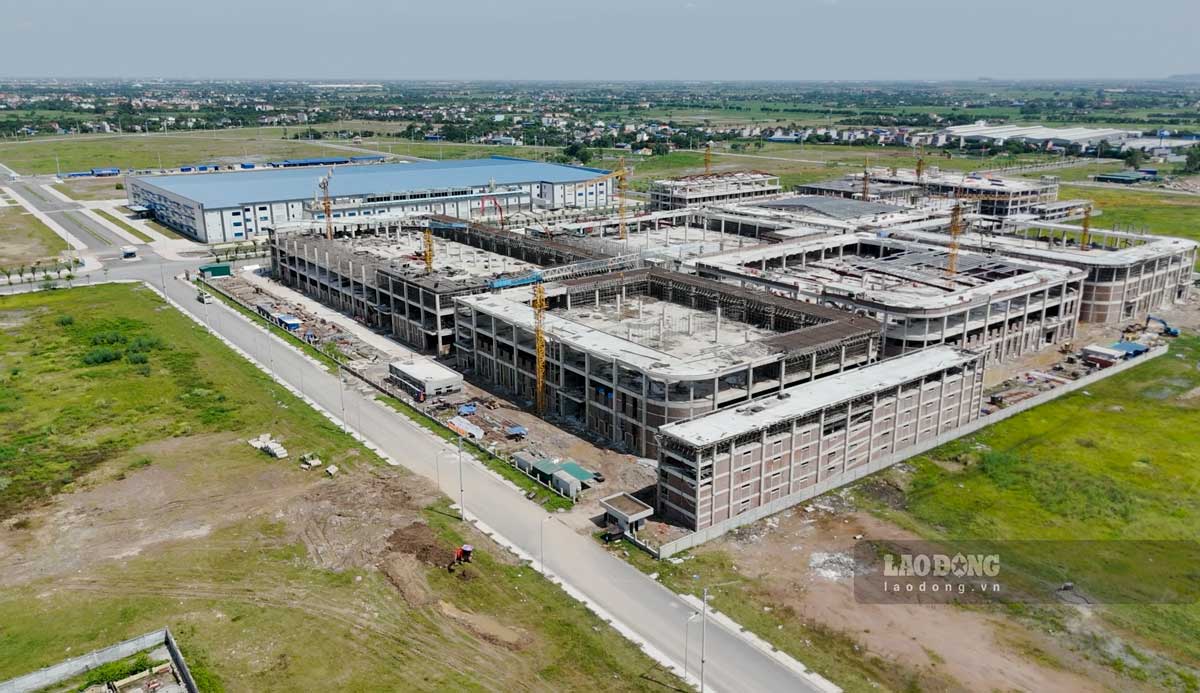 El Comite Popular de la Provincia de Nam Dinh emitio una decision de aprobar la politica de inversion de construccion y negocios de Hong Tien Industrial Park. Obra de arte: HA VI