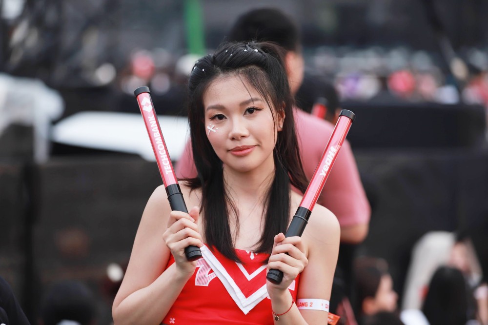 Khan gia Ngan Ha bo ra chi phi lon de ung ho Anh trai vuot ngan chong gai. Anh: Huyen Chi