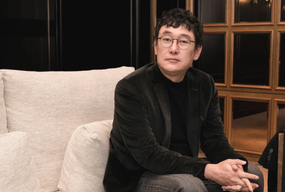 El director Jang Joon-Hwan juzgo en el Festival de Cine Asiatico de Da Nang. Foto: BTC