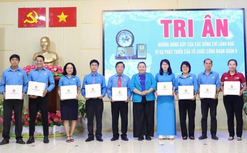 District 8 union officials were honored at the conference. Photo: Duc Long