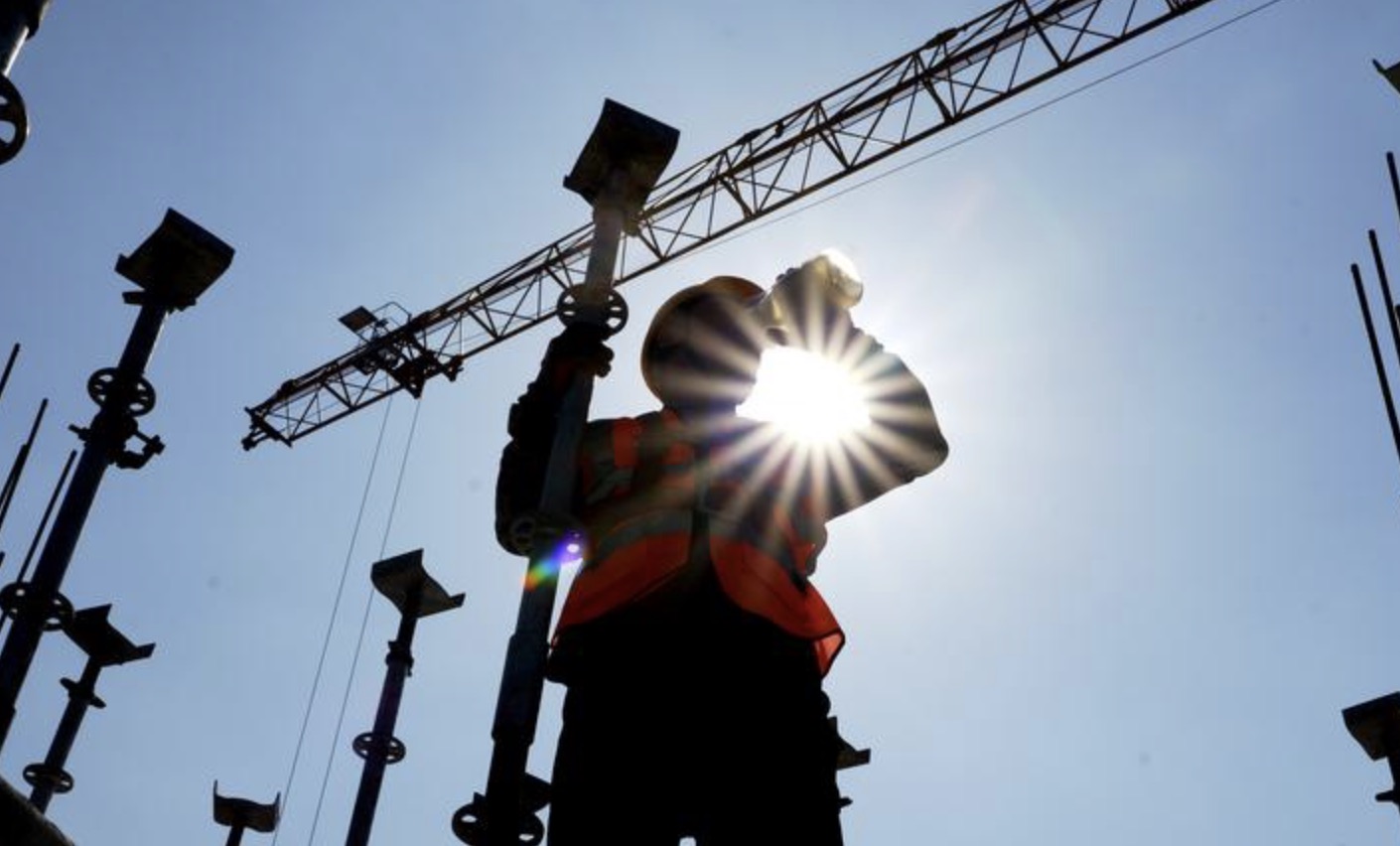 Se esta llevando a cabo un tifon que afecta el satelite y el GP de la tierra. Foto: Xinhua