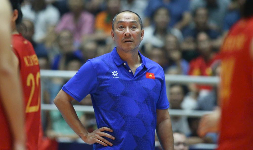 El entrenador Nguyen Tuan Kiet del equipo de voleibol femenino vietnamita. Foto: Quyet Thang