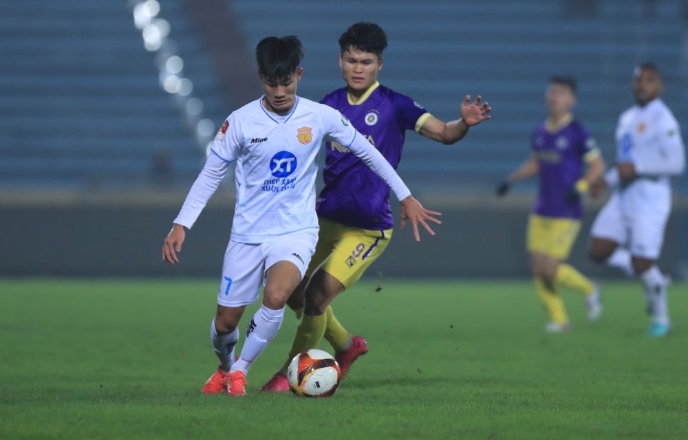 Nam Dinh vuot troi hon Ha Noi FC nhieu mat. Anh: NDFC