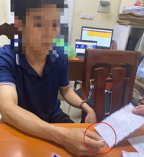 The subject violated traffic laws on illegal possession of drugs. Photo: CAHN
