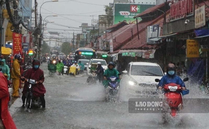 Pronecir que el area esta a punto de llover, hay lugares de mas de 60 mm