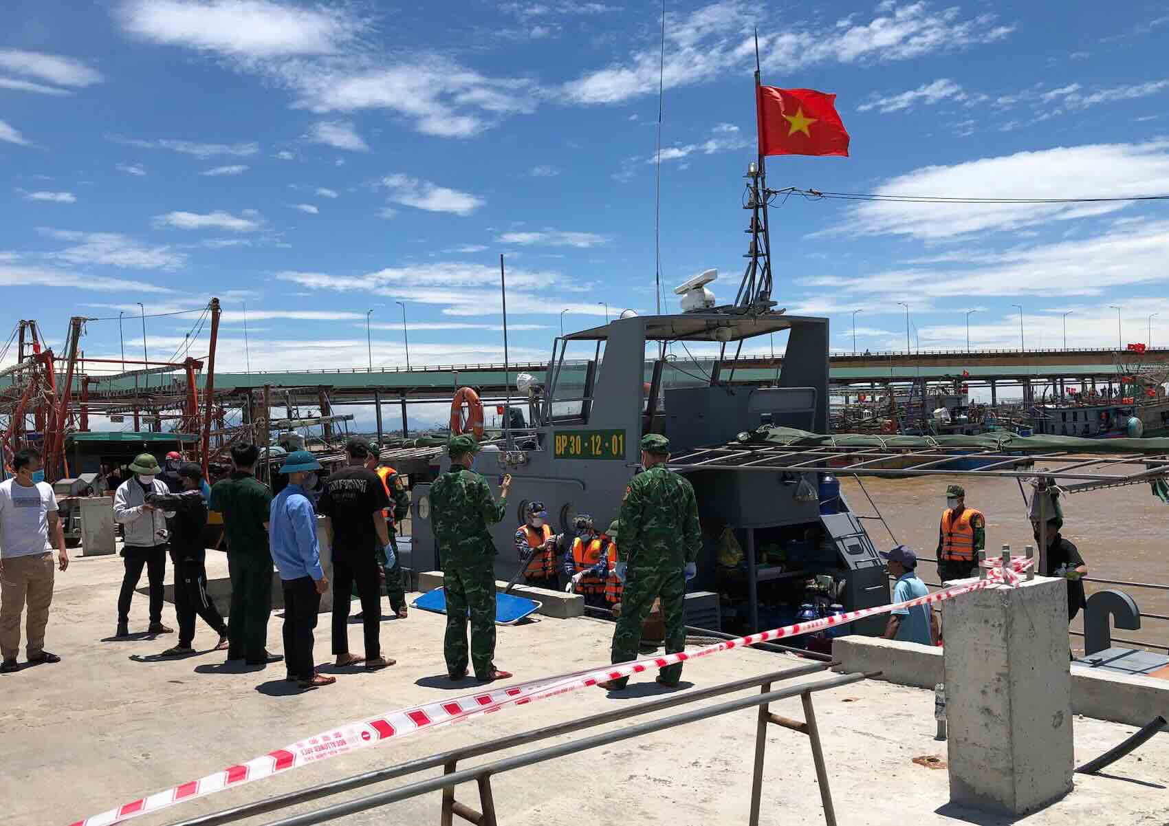 Se encontro el cuerpo de la ultima mujer desaparecida en Quang Binh debido a las inundaciones. Foto: Hai Vuong