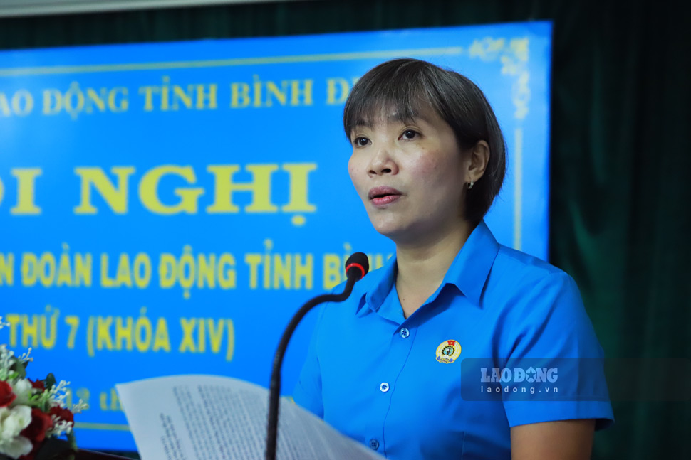 Sra. Nguyen Thi Bich Thuy - Vicepresidente permanente de la Union del Trabajo de la Provincia de Binh Dinh hablo. Foto: Hoai Phuong