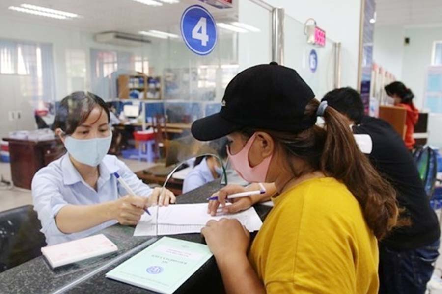 The Social Insurance Law 2024 will take effect from July 1, 2025 with many important new points, directly affecting the rights of employees and retirees. Photo: Hai Nguyen