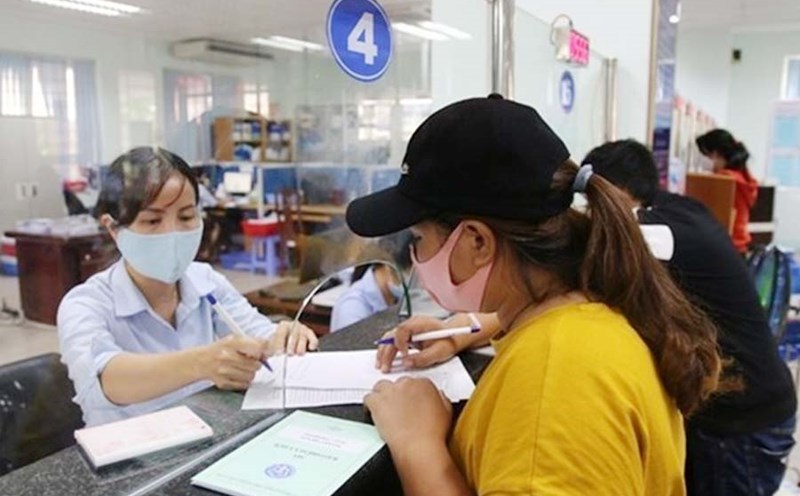 The Social Insurance Law 2024 will take effect from July 1, 2025 with many important new points, directly affecting the rights of employees and retirees. Photo: Hai Nguyen