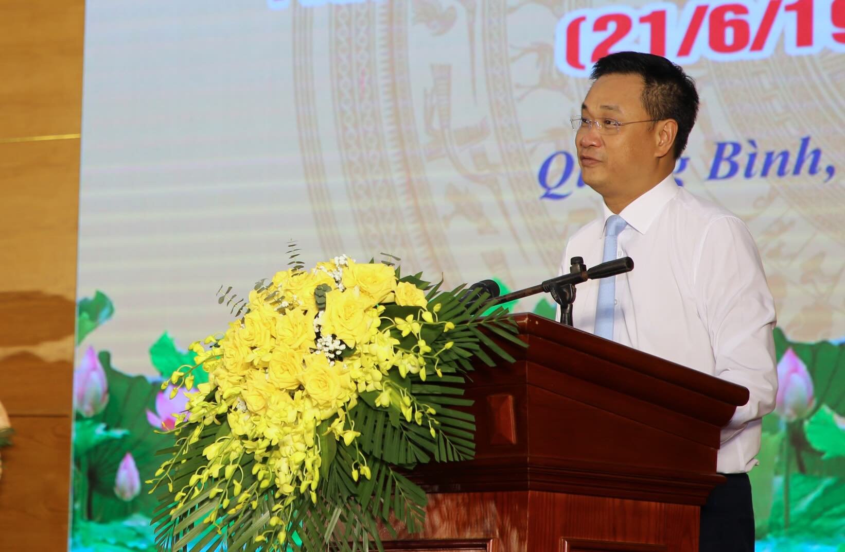 Bi thu Tinh uy Quang Binh phat bieu tai Le ky niem 100 nam Ngay Bao chi Cach mang Viet Nam. Anh: Cong Sang