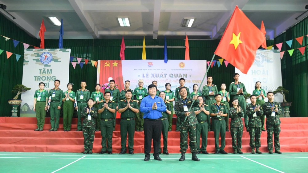 The launching ceremony of the Semester Program in the Army. Photo: Phuong Vu
