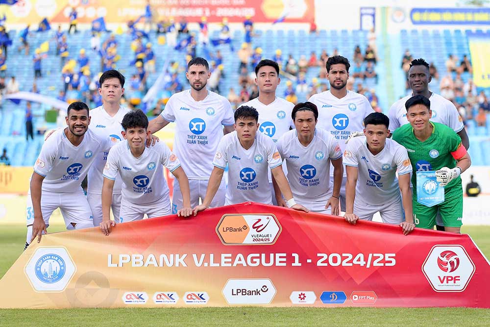 Toi 15.6, cau lac bo Thep Xanh Nam Dinh co chuyen lam khach den san cua Quang Nam o luot tran vong 25 V.League 2024-2025. Doi bong cua huan luyen vien Vu Hong Viet dat muc tieu gianh tron 3 diem de som len ngoi vo dich V.League 2024-2025.