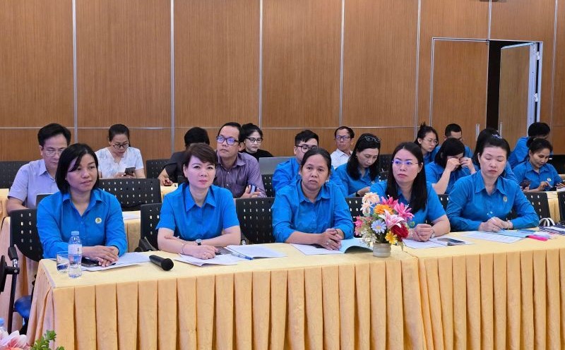 Union officials attending the workshop. Photo: Nam Duong