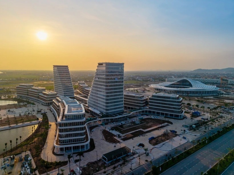 El trabajo del Centro Politico Administrativo y las Obras de la Convencion de la Ciudad de Hai Phong - Centro de Convenciones. Foto: Hoang NGOC/TTXVN